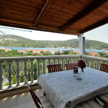 Holiday House Mili *
