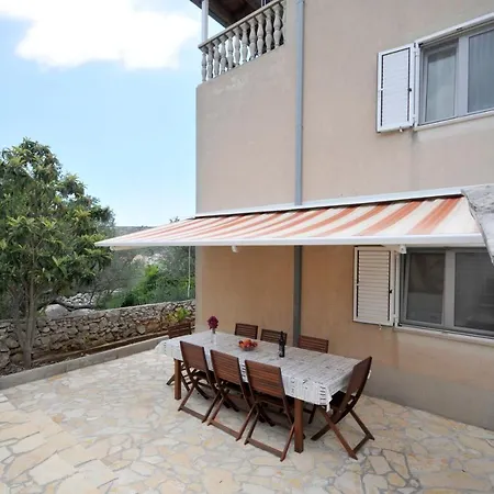 Holiday House Mili *